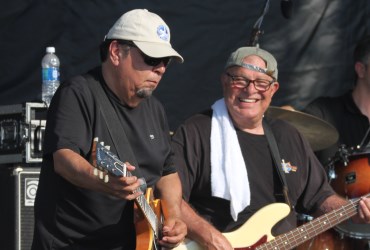 Los Lobos
